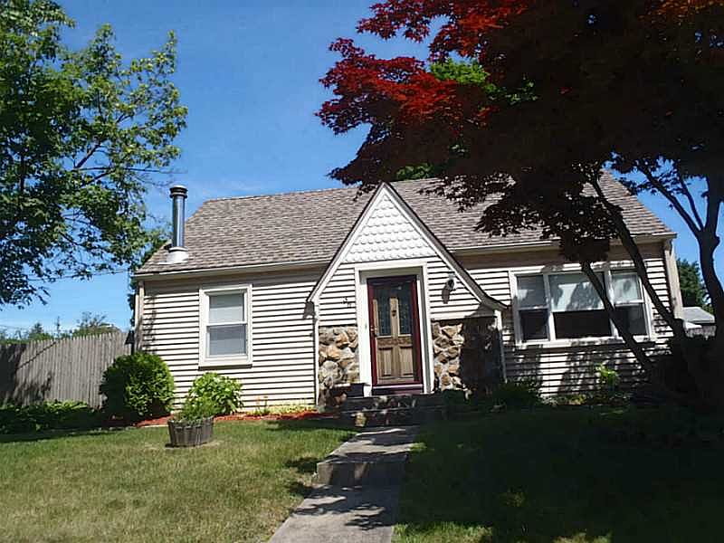 1st image of 38 Fairway Dr