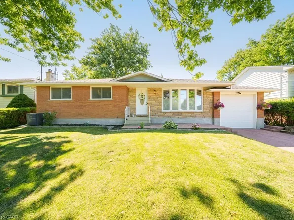 7 Wallis Ave, West Lincoln, ON L0R 2A0