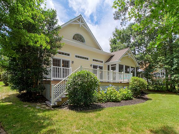 3rd image of 708 Fox Tail Dr