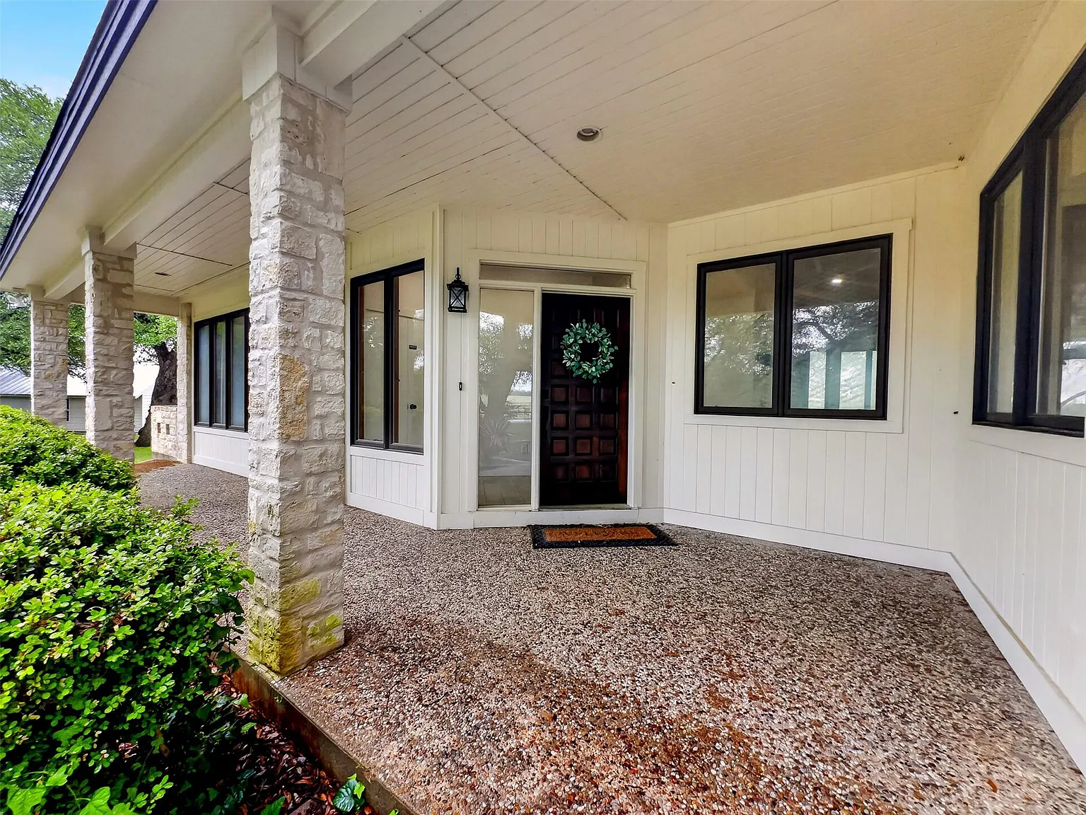 5 bed, 4.0 bath, 4372 sqft, $3,500 — Photo 4