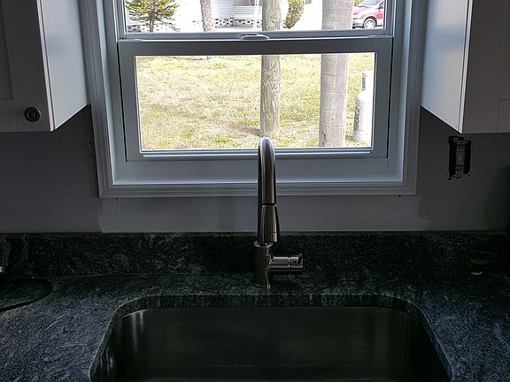 5th image of 6724 Americana Dr NE