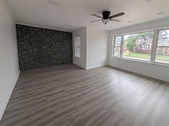 4th image of 5137 N Menard Ave