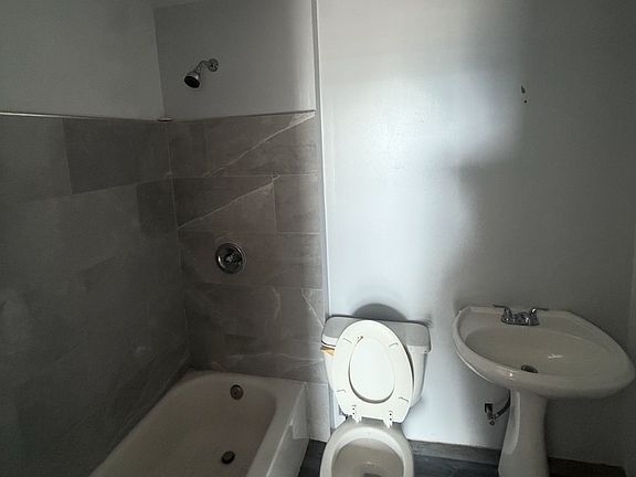 5th image of 4723 Kostoryz Rd #B