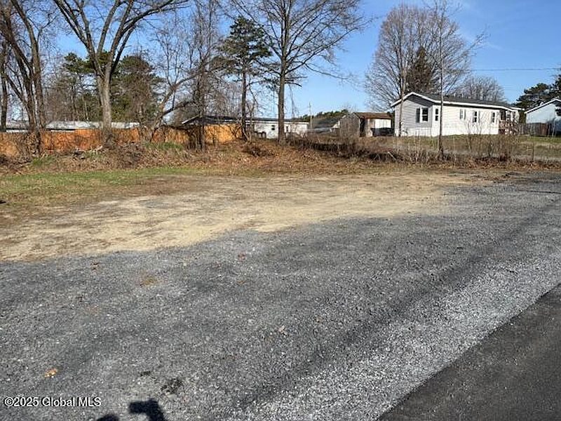 3rd image of L27 Rhode Island Ave.