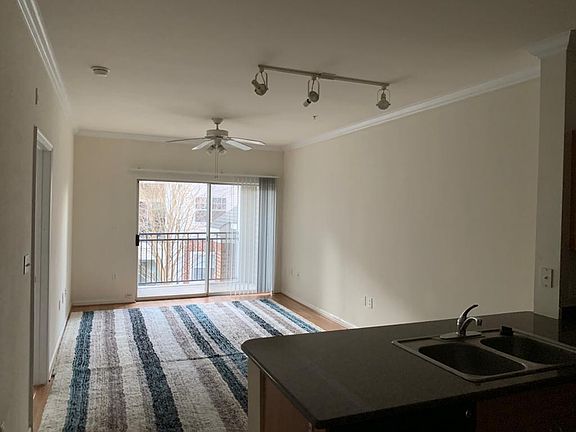 3rd image of 12949 Centre Park Cir APT 206