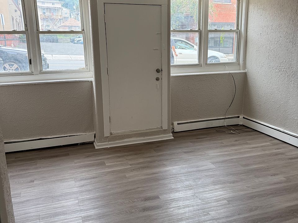2nd image of 210 Arch St #B2