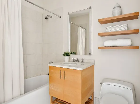 151 East 58th Street image 8 of 23