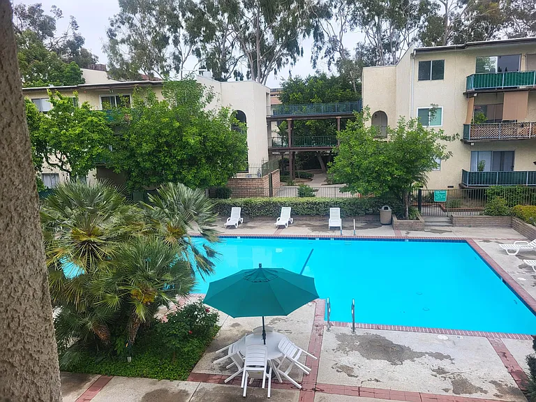 5460 White Oak Ave #G312 — Photo 21