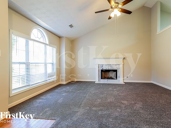 2nd image of 1175 Grace Dr