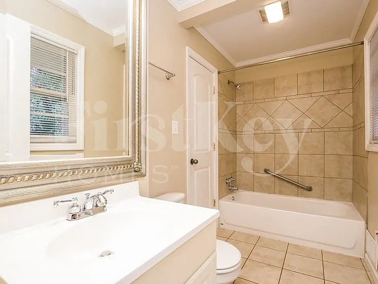 189 N 5th Ave — Photo 10