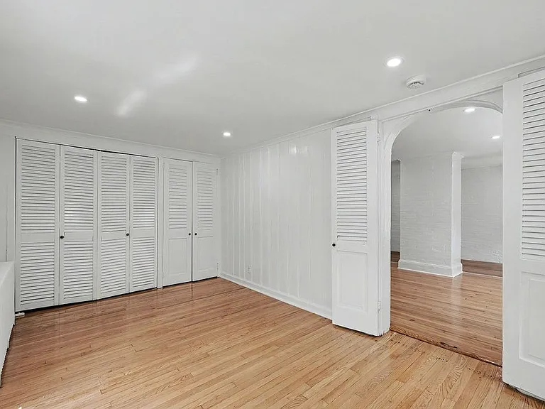 111 N Broadway #T5 — Photo 9