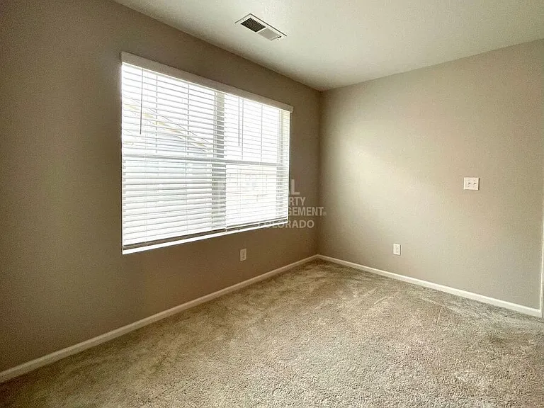11441 Booth Falls Ct — Photo 12