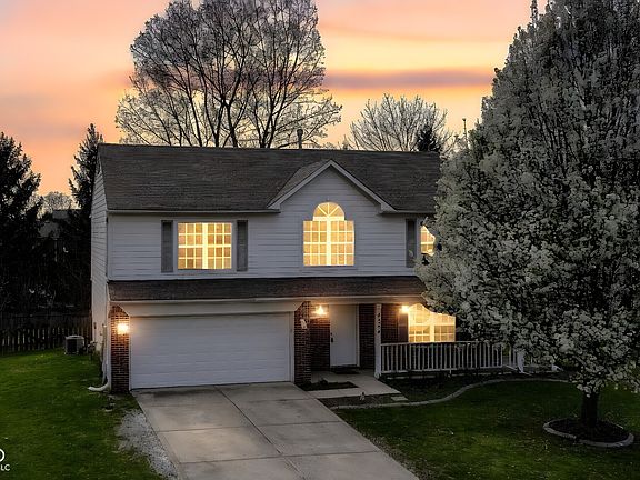 2nd image of 8424 Nuckols Ln