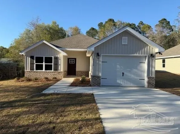 5132 Bankhead Dr, Pensacola, FL 32526