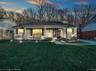 10203 Continental Dr, Taylor, MI 48180