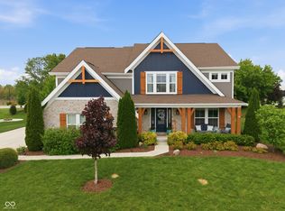 692 Ridge Gate Dr, Brownsburg, IN 46112