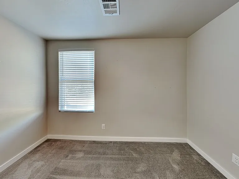 213 N Wright St — Photo 11
