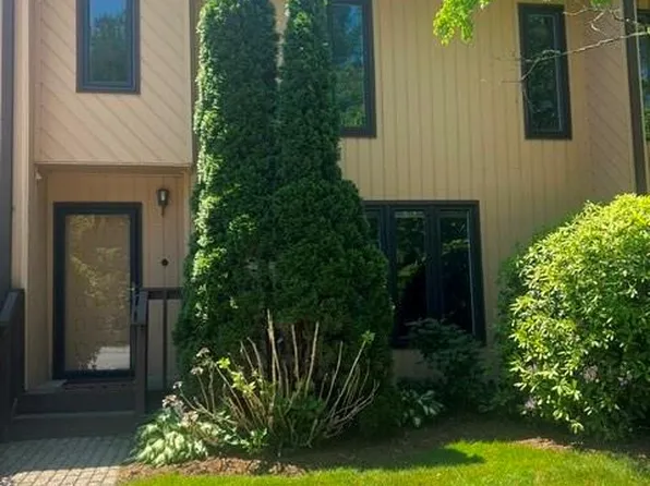 12 Pebble Creek Dr, Asheville, NC 28803