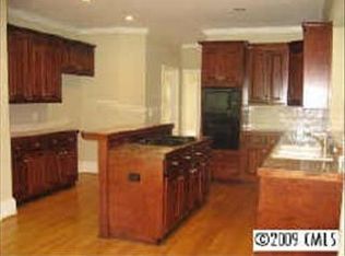 2106 Sandy Pond Ln, Waxhaw, NC 28173