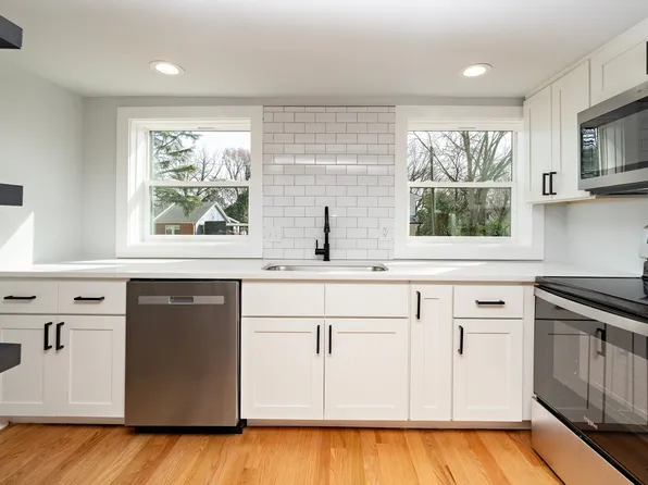 210 Lincoln Ct, Raleigh, NC 27610