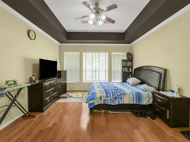22554 Bristolwood Ct — Photo 24