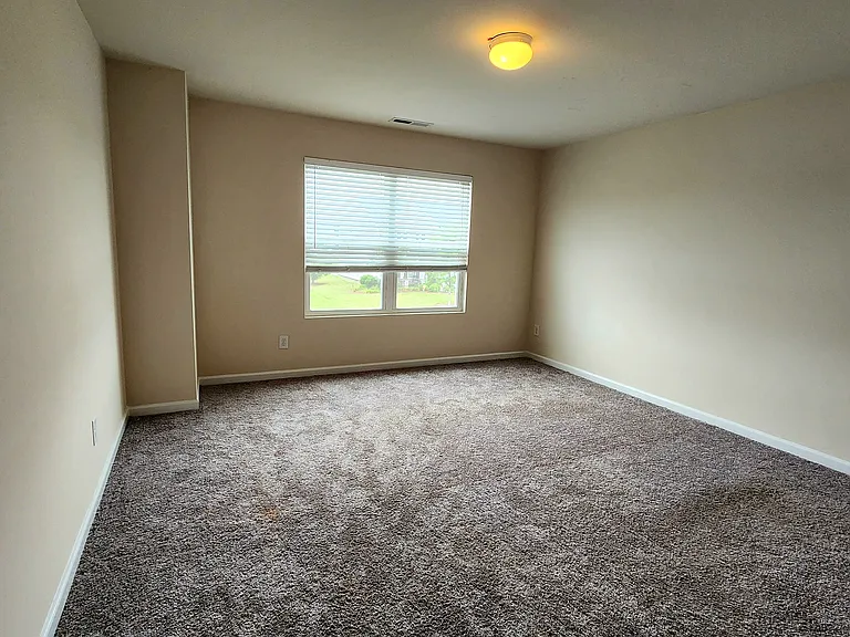 5002 Houndscroft Rd — Photo 15