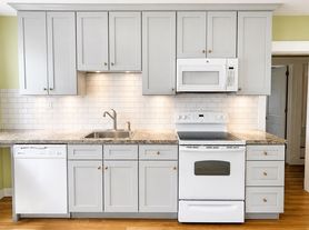 81 Grove St, West Roxbury, MA
