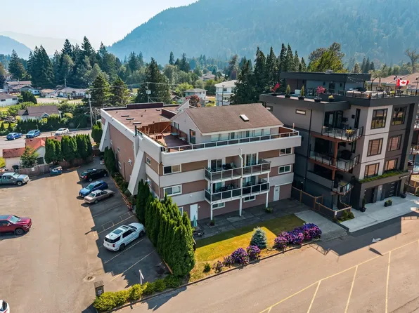 450 Esplanade Ave #13, Harrison Hot Springs, BC V0M 1K0