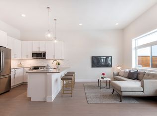 65 Meridian St #5, Boston, MA 02128