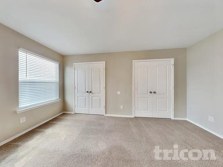 4534 Olympus Bay — Photo 8