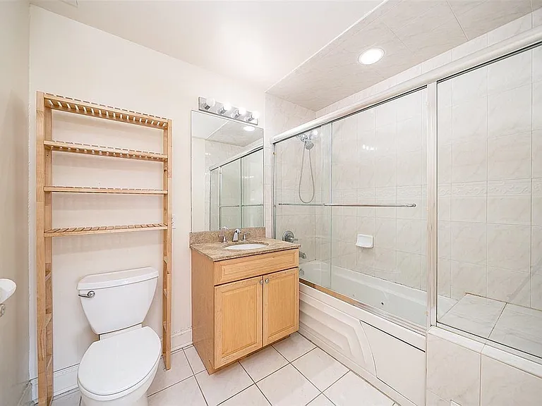 311 Washington St #6A — Photo 10