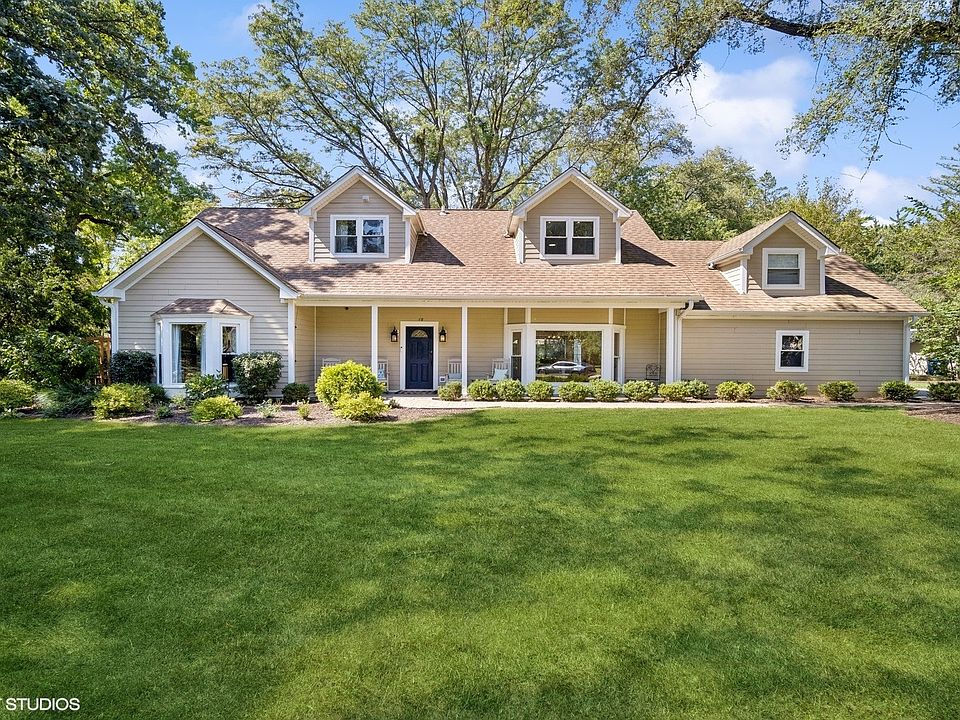 1st image of 15 Essex Ln