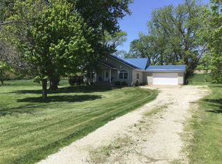 645 Sawyer Rd, Anamosa, IA 52205