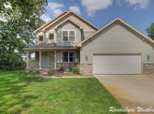 11606 Thames Ct, Lowell, MI 49331