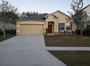 2352 Norwood Pl, Tavares, FL 32778