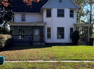 711-715 W Main Rd, Conneaut, OH 44030