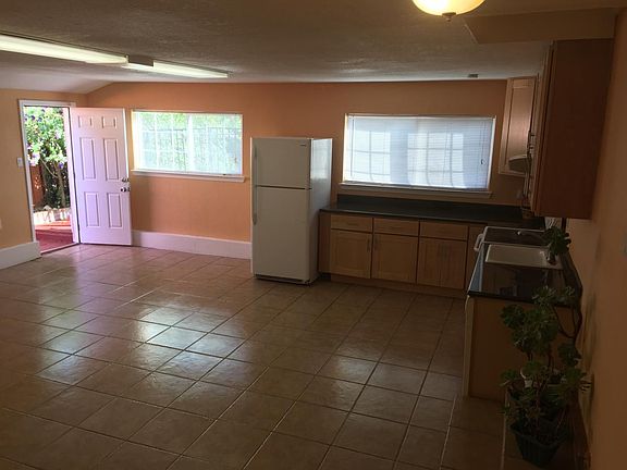 Living Dining Combo