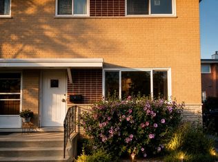 529 E Lincoln St, Mount Prospect, IL 60056