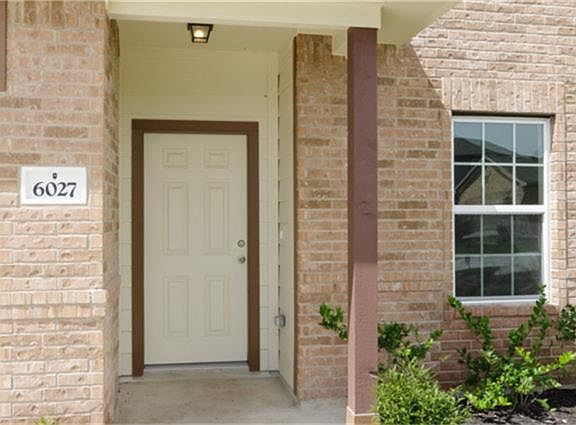 3rd image of 6027 Burnet Bend Ave