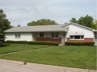 244 Sioux Ct, Janesville, WI 53545