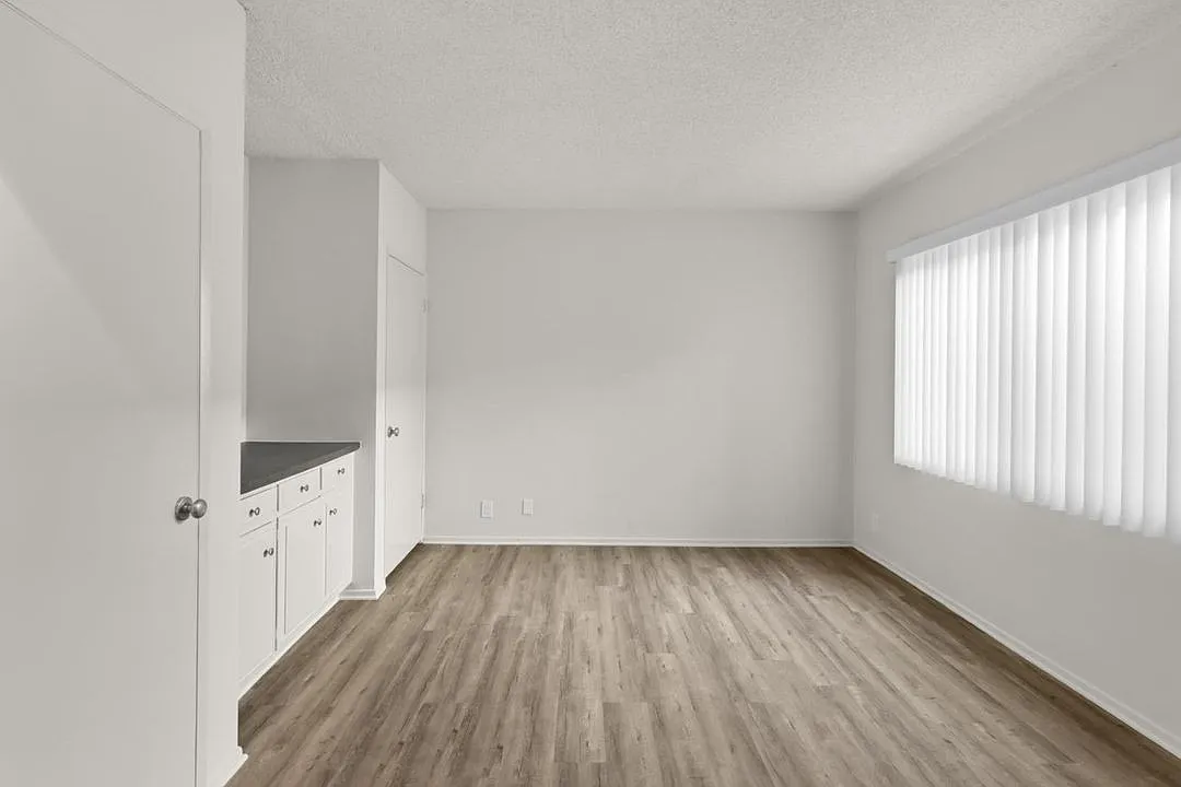 1 bed, 1.5 bath, $2,895 — Photo 4