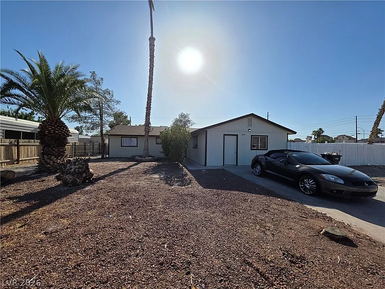 4341 San Mateo St — Photo 3