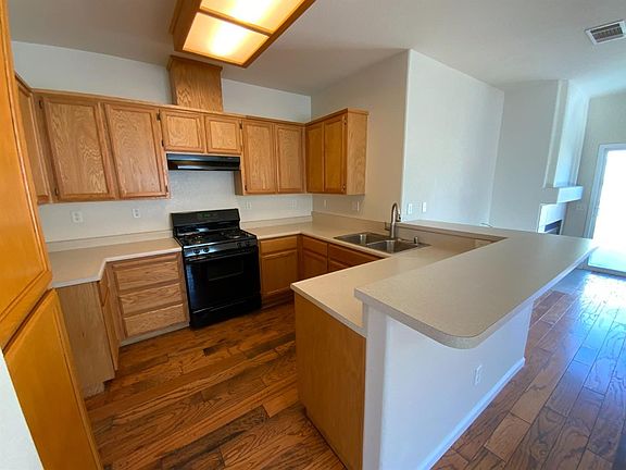4th image of 2135 Brent Dr