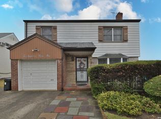 218-41 82nd Ave, Hollis Hills, NY 11427