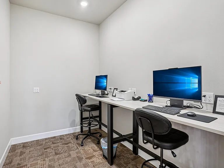 Tahoma Terrace Apartments — Photo 12