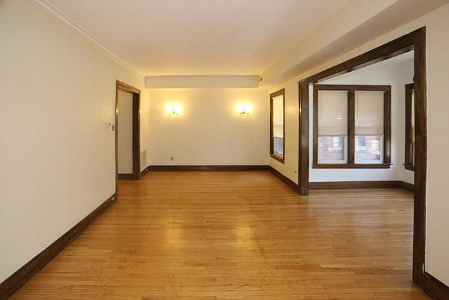 2nd image of 4209 N Ashland Ave #2-1