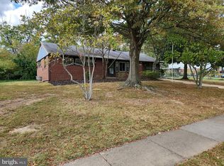 5228 Montgomery St, Springfield, VA 22151