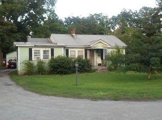 812 Old Cherry Point Rd, New Bern, NC 28560