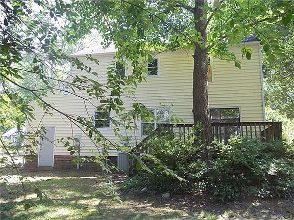 3rd image of 9614 Woodstream Dr