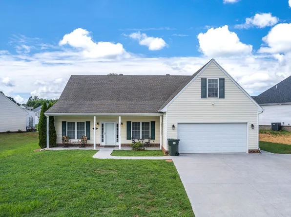 1076 New Market Loop, Forest, VA 24551